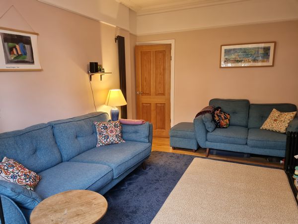 Spacious family home a stones throw from the peak district