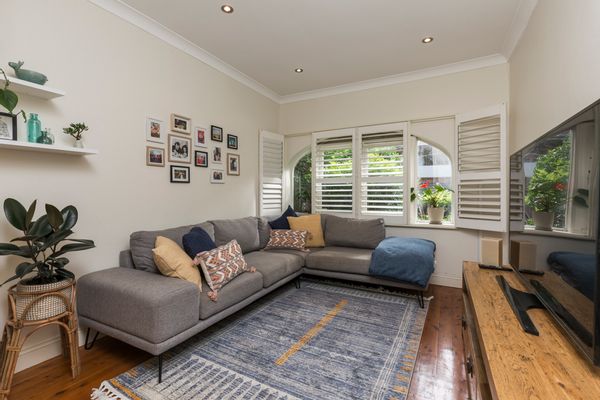 Family-friendly 3 bedroom house in Coogee (15 minutes walk to the beach)