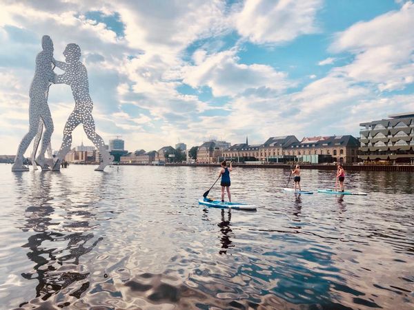 Annis privates Zimmer: Gemüticher „Altbau“ direkt am Treptower Park und Nähe der Spree