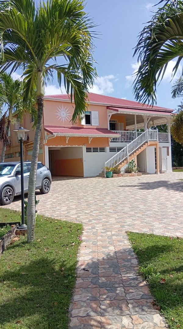 La maison de Colette un havre de paix au coeur de la grande terre en Guadeloupe