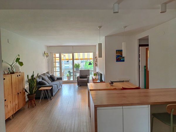 Piso de 3 dormitorios en Mataró, Barcelona. A 2 min de la playa y 15 min de la estación de tren.