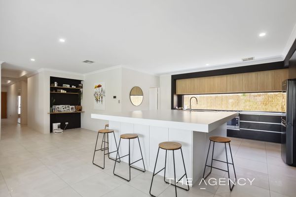 Perth Western Australia Coastal Living: Indian Ocean Views & Beachside