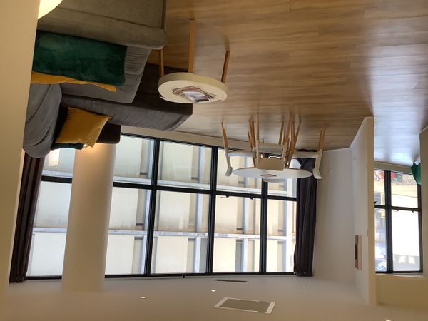 Appartement très lumineux, tres bien situé à 50mètres du Tram et 500 mètres de la gare