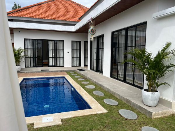 Bright & Sunny 2-bedroom villa with pool in quiet area of Canggu, Bali.