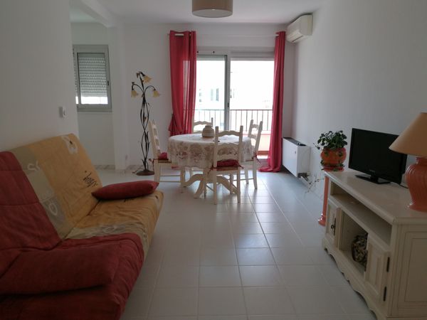 appartement Nice 100 m plage, vue mer, clim, parking, tram
