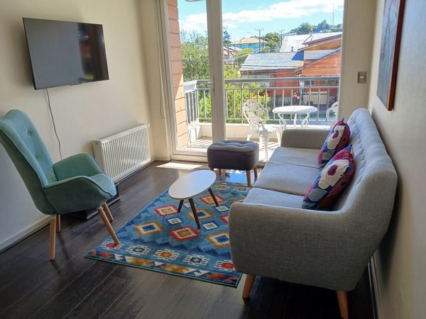 Departamento 3 dormitorios a 10 minutos caminando del lago, en barrio patrimonial de Puerto Varas.