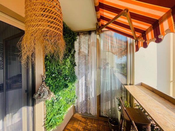 Appartement 3 personnes Cosy de Steph & Elise & Jade à Antibes