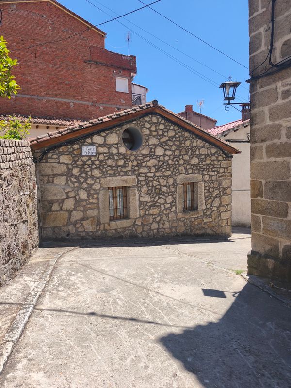 Tu refugio en Avila: 4 habitaciones y naturaleza en plena sierra de Gredos