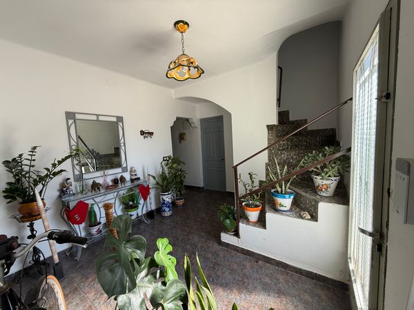 Casa de Mario y Carol,sencilla pero acogedora; en una zona bien conectada y equipada con lo básico.