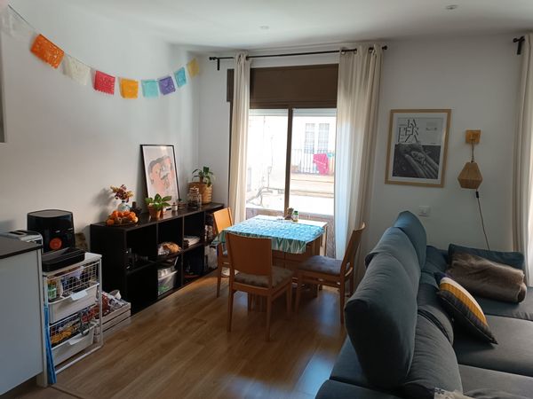 Cozy flat in a very quite neighborhood in Barcelona close to public transport