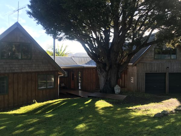 5 bedroomed  Rural property 2 acres Mangawhai NZ  approx 1.5 hr drive from Auckland Tranquility!