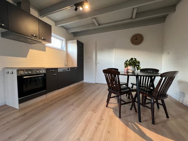 Cozy home, perfect for a relaxing stay!  Own private bedroom, bathroom and livingroom.