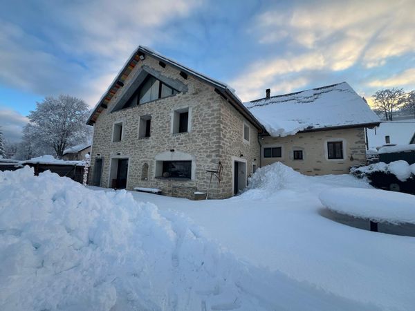 Maison en pierre spacieuse de 4 chambres, au coeur du Vercors