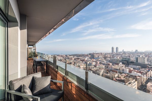 Sky-High Barcelona Living – Panoramic City & Sea Views, Pools & Walk-in Luxury