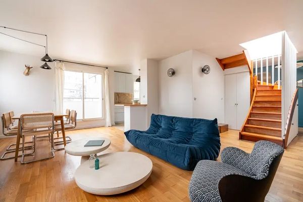 Appartement chaleureux et spacieux, terrasse, balcon et calme en plein cœur de Paris.