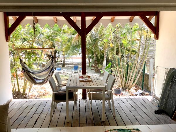 Appartement 1 chambre directement sur la plage du Diamant