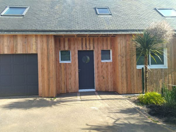 Bienvenue chez Valérie. Famille dogfriendly ❤️