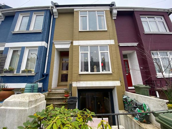 Elizabeth (Liz)s hus