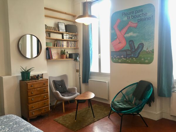 appartement à 10min de la gare et 20 min du vieux port. Typique et chaleureux.