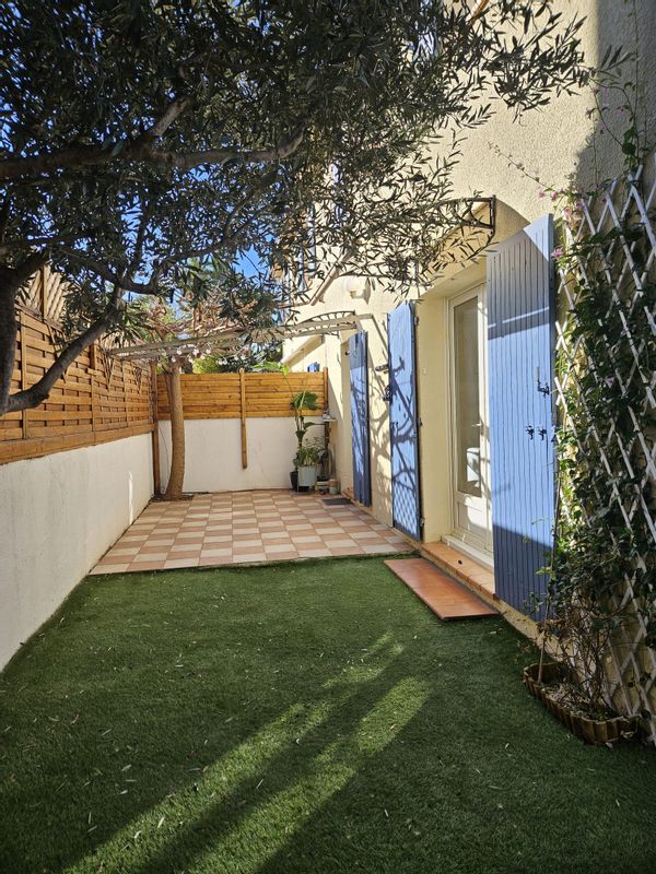 Maison familiale 4 chambres à Marseille,  équipements enfants,  copropriété calme,  plage à pied.