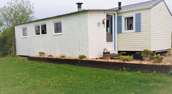 Le mobil-home à la ferme avec poêle à bois