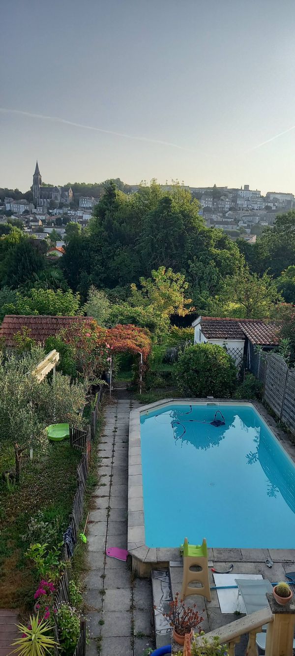 Maison avec piscine et vue magnifique sur Angoulême
