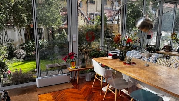 Gorgeous garden house in Shanghai center