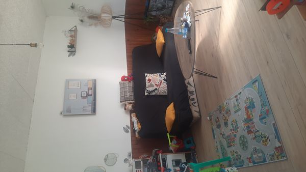 Maison charmante avec verranda, 4 adultes et 2 enfants. A 1h du puy du fou, futuroscope, zoo...