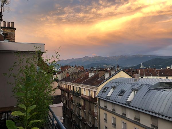 L’appartement de Pierre et Noelie avec vue sur les montagnes