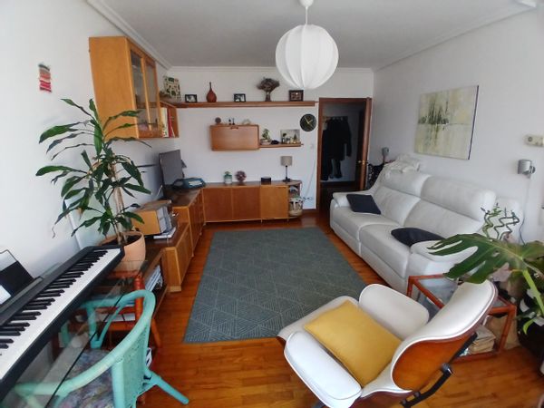 Casa de Ainara Piso en Irun, cercano a montaña, playa y ciudades turísticas.