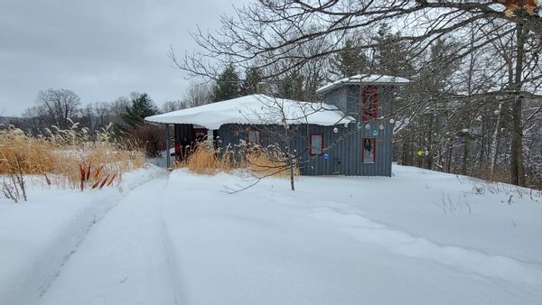 Bettina's home with a view/access to the Madawaska River, within walking distance to Neat Cafe.