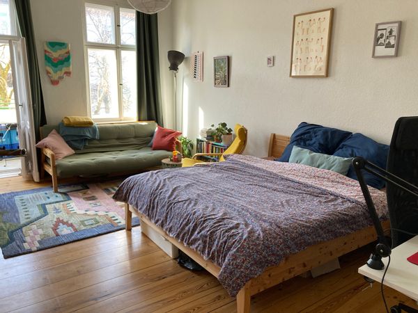 Sunny bedroom in Neukölln