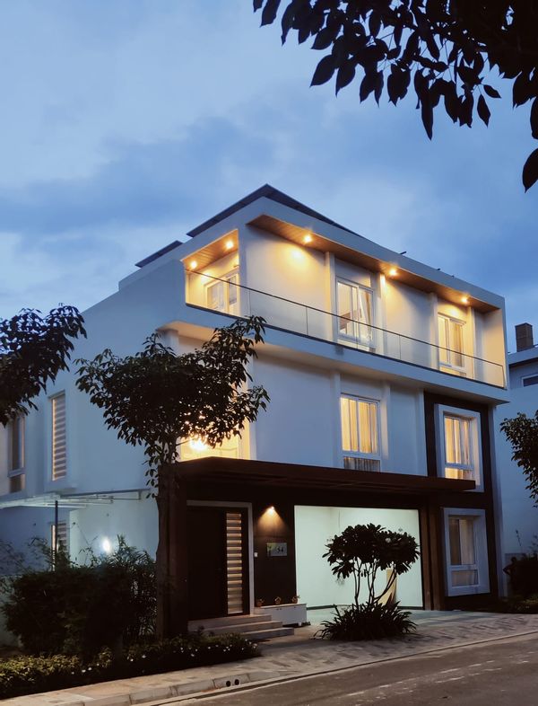Private room with attached bathroom & Access to Terrace, Office space in a 4 BHK Premium Villa