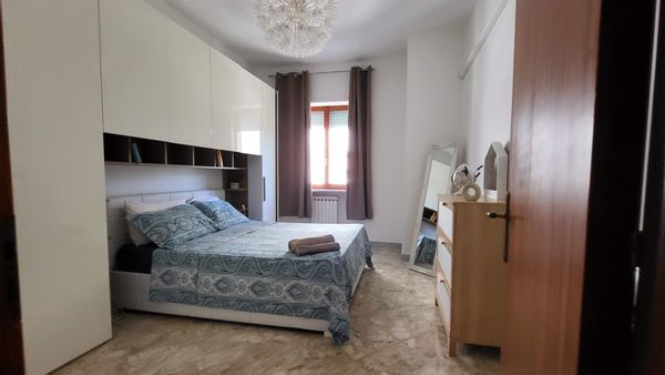 VALE'S PRIVATE ROOM ON THE SEA