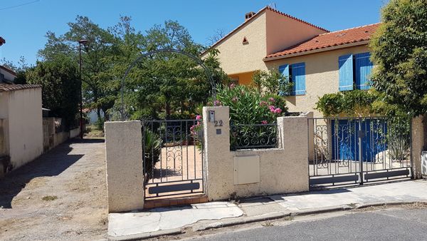 Monique's house