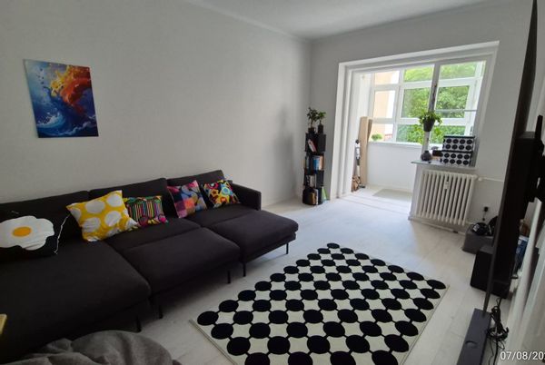 Renovated apartment in Berlin. central, quite, safe, green & good public transport connections.