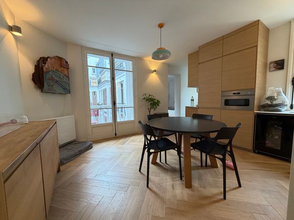 Appartement 2 chambres au cœur de Paris refait à neuf par architecte.