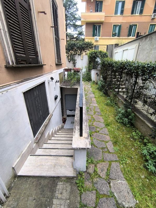 Appartamento a Roma a due passi dalla Caffarella e vicinissima alla Metro A