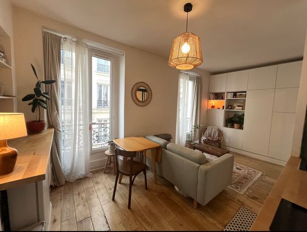 Studio chaleureux dans rue calme proche Canal St Martin