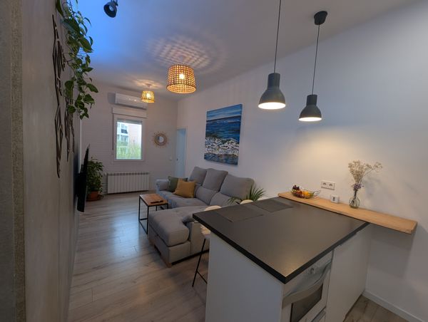 Piso precioso de dos dormitorios en pleno centro de Madrid, con gran salón y cocina abierta