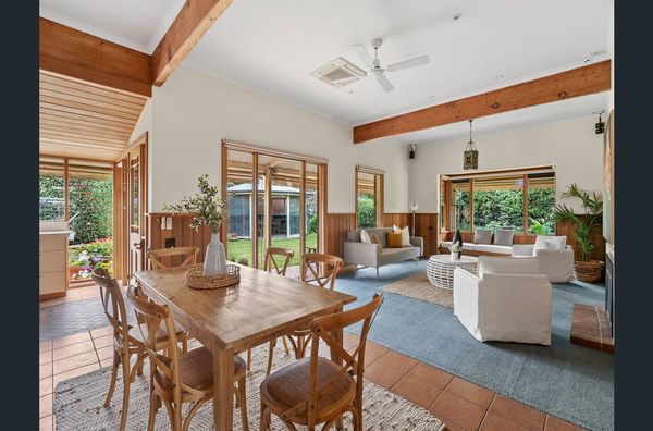 Riverside Verandah Retreat – Newtown Family Oasis