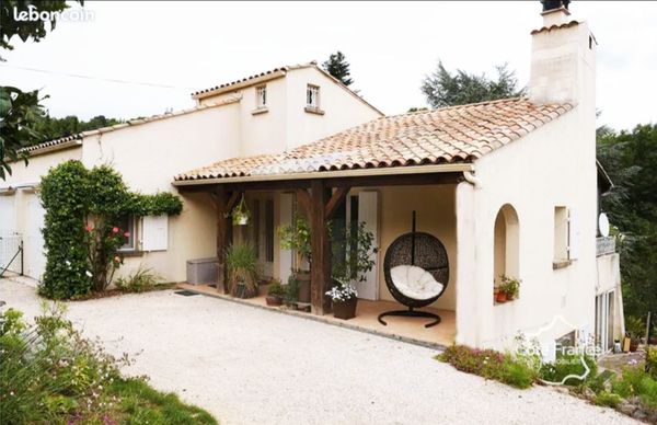 Maison tout confort à la campagne, en Ardèche