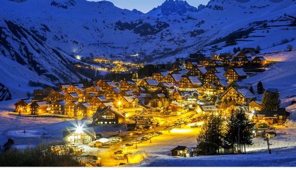 Appartement au pied des pistes de ski dans village authentique en Savoie