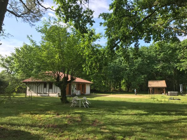 Spa et détente dans la forêt des Landes