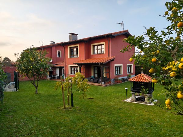 Casa de Josean. Casa unifamiliar con encanto cerca de Llanes. Junto al mar y la montaña.