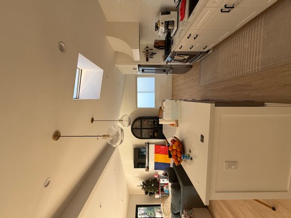 House in a walkable, family-friendly neighborhood by the sea.