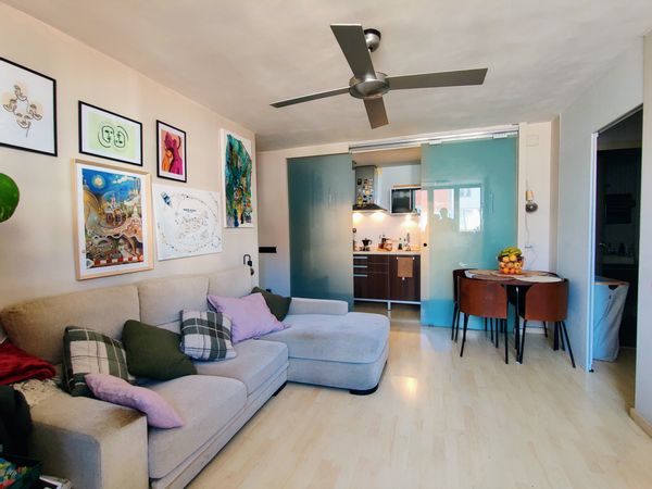 Una casita next to Park Güell