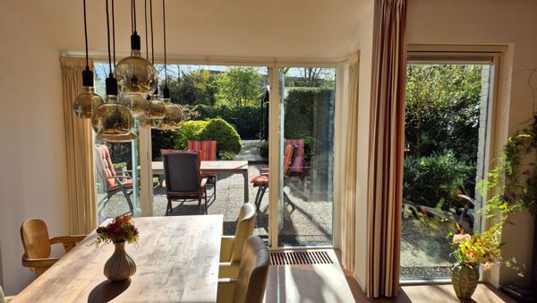 Großzügiges Luxus-Familienhaus nahe Amsterdam mit sonnigem Garten, Trampolin & Parkplatz