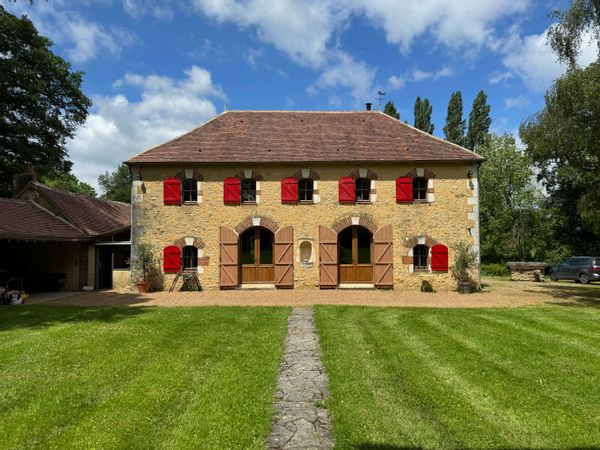 Une parenthèse percheronne