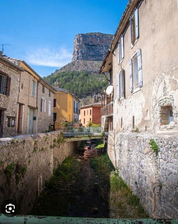 Maison de Roxane entre lacs et montagnes. Échange réciproque et guest point !